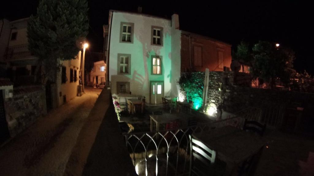 Cundada Hotel Айвалык Экстерьер фото