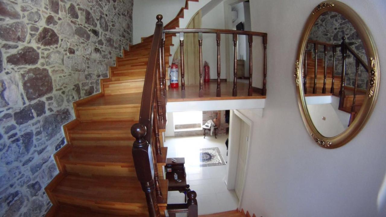 Cundada Hotel Айвалык Экстерьер фото