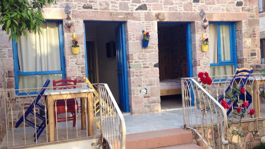Cundada Hotel Айвалык Экстерьер фото